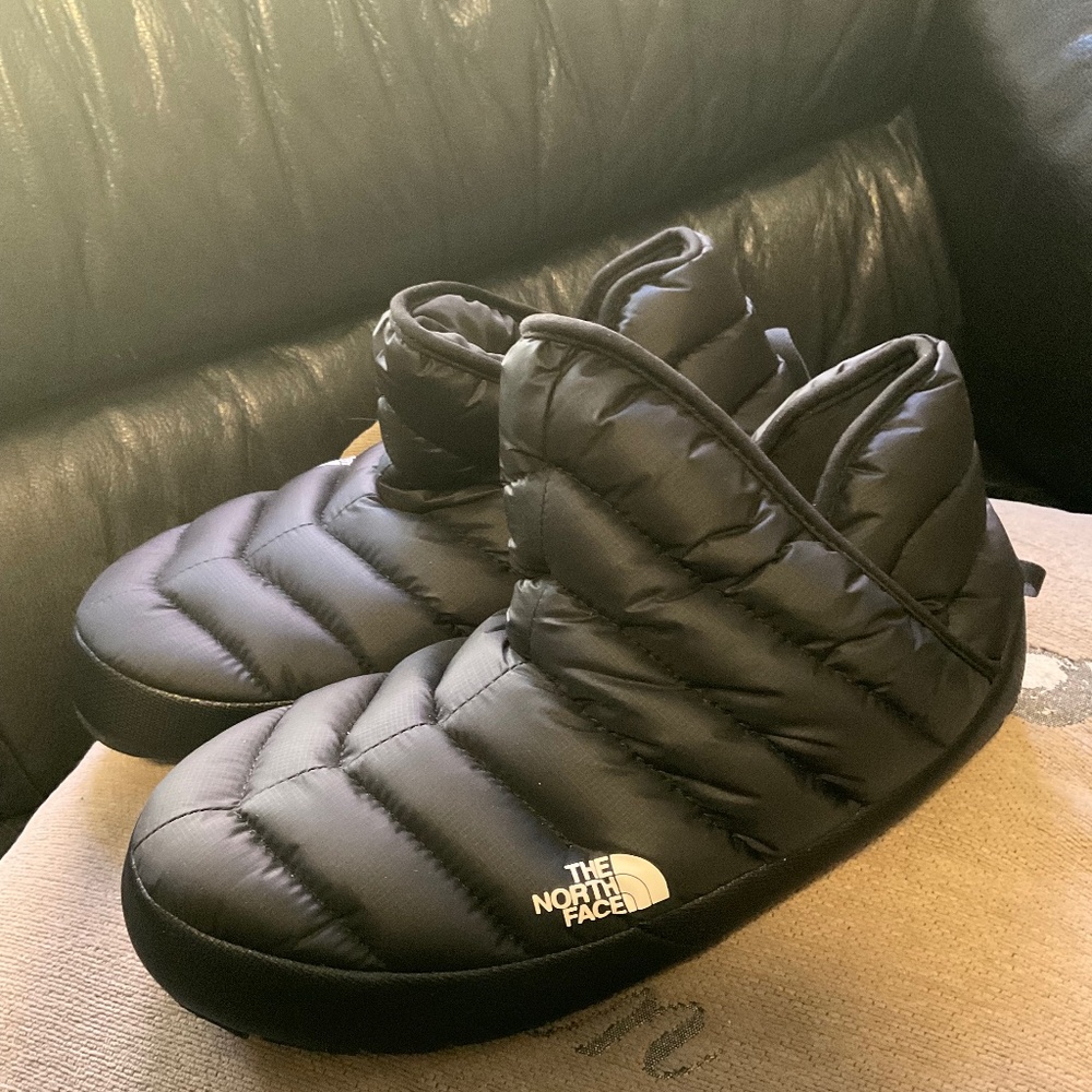 🔥🌟Host Pick ♥️The North Face Thermoball Traction Bootie